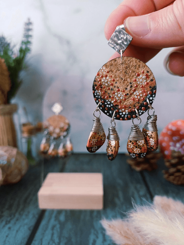 "Équinoxe" Attrape-rêve d'automne argenté- Boucles d'oreilles liège et graines 