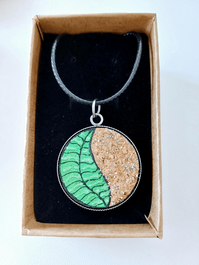  " Les Feuilles" d'été - collier liège 