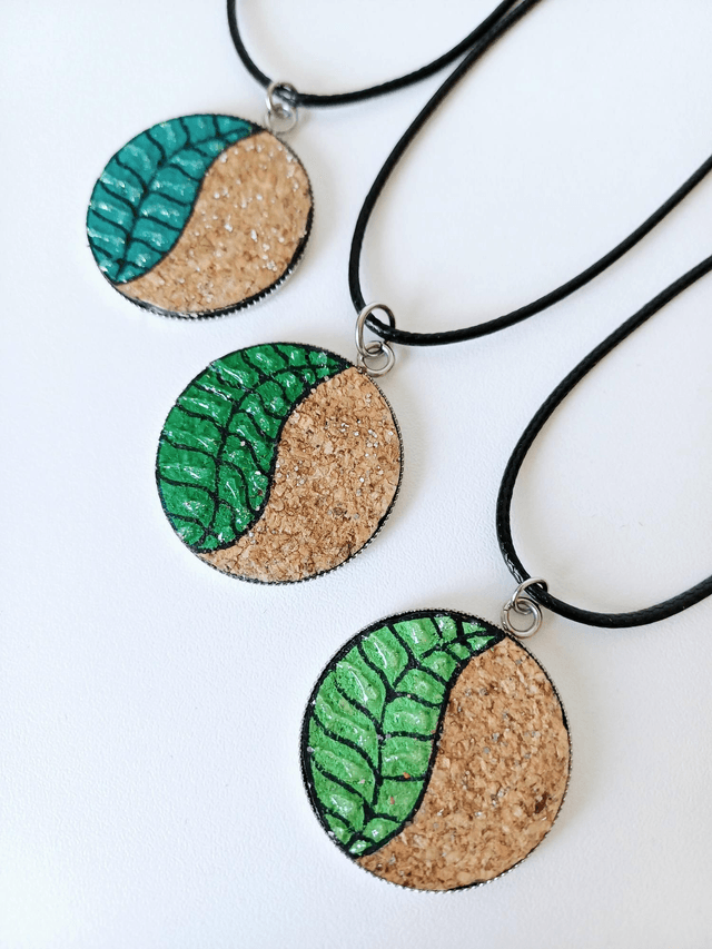 " Les Feuilles" d'été - collier liège 