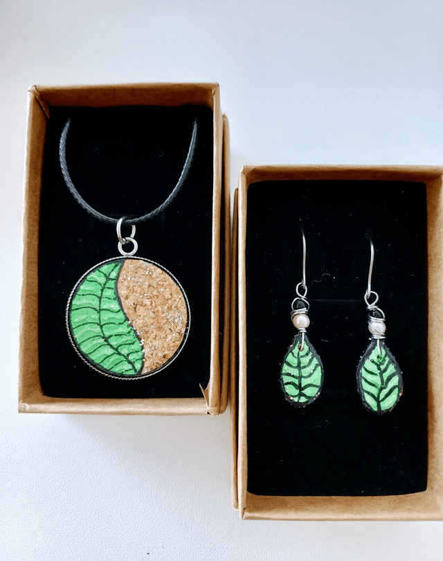  " Les Feuilles" d'été - collier liège 